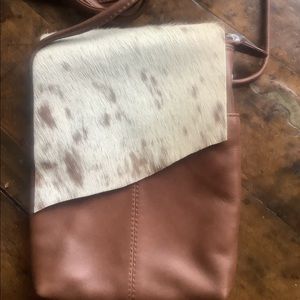 ili NY Tan Leather Crossbody